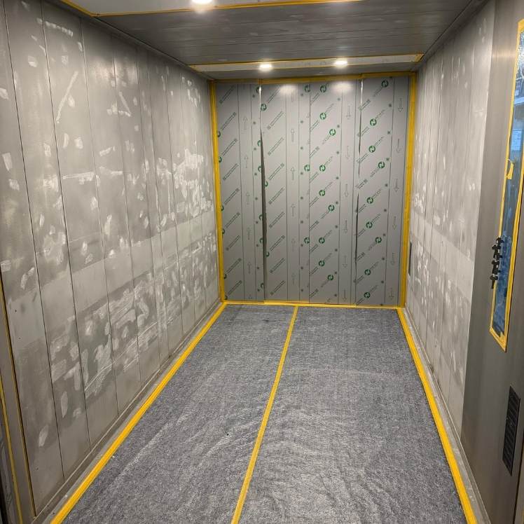 Vorbereiteter Raum für Malerarbeiten und Wandgestaltung in Fürth